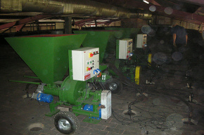 تواجه مواقد الفحم من الطوب المجوف واجهة تهوية الصرف الصحي المصنعة في بولندا