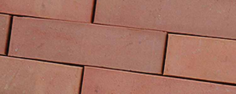 تواجه مواقد الفحم من الطوب المجوف واجهة تهوية الصرف الصحي المصنعة في بولندا